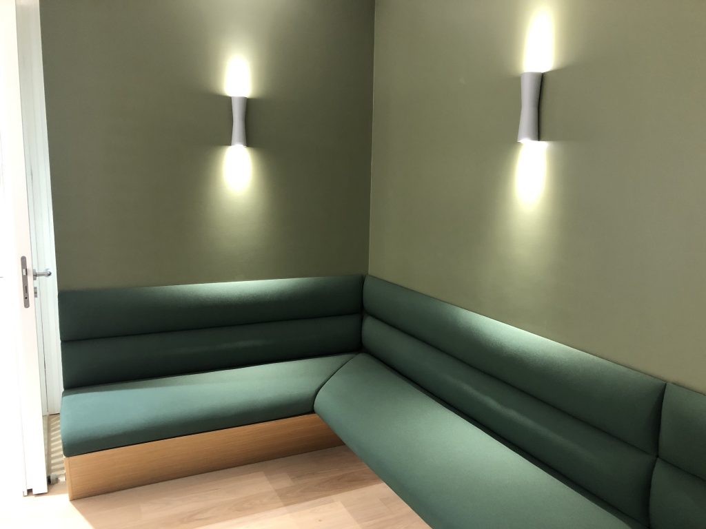 Atelier Confection B2B Fabrication Textile Mobilier sur mesure Rideaux Coussins Professionnels